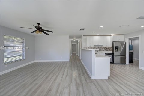 Casa en alquiler en Davie, Florida, 3 dormitorios, 122.35 m2 № 2085024 - foto 5
