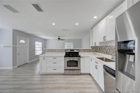 Casa en alquiler en Davie, Florida, 3 dormitorios, 122.35 m2 № 2085024 - foto 4