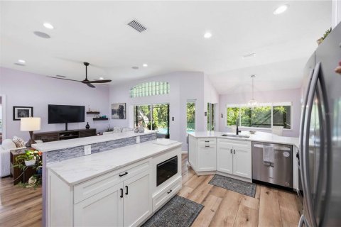 Casa en venta en Sarasota, Florida, 3 dormitorios, 155.61 m2 № 2374010 - foto 15