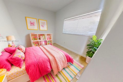 Propiedad comercial en venta en Miami, Florida, 337.24 m2 № 1764103 - foto 14