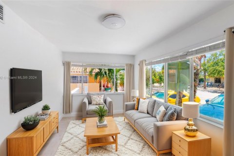 Propiedad comercial en venta en Miami, Florida, 337.24 m2 № 1764103 - foto 2