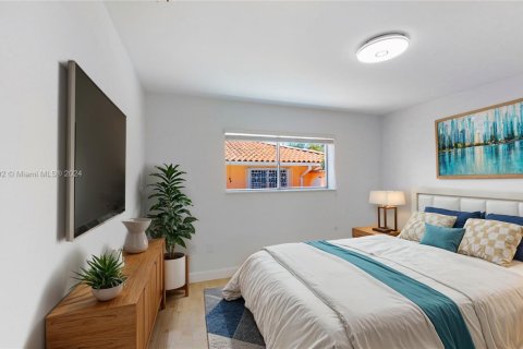 Propiedad comercial en venta en Miami, Florida, 337.24 m2 № 1764103 - foto 12