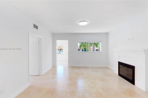 Propiedad comercial en venta en Miami, Florida, 337.24 m2 № 1764103 - foto 5