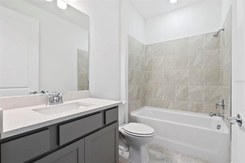House in North Port, Florida 3 bedrooms, 209.87 sq.m. № 1813774 - photo 18