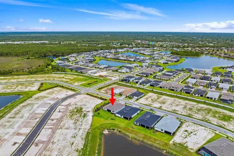 House in North Port, Florida 3 bedrooms, 209.87 sq.m. № 1813774 - photo 26
