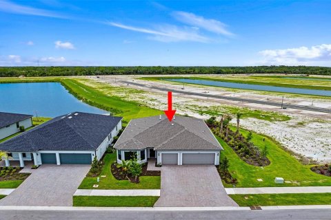 House in North Port, Florida 3 bedrooms, 209.87 sq.m. № 1813774 - photo 23