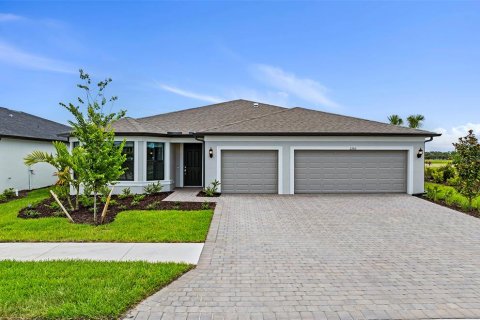 House in North Port, Florida 3 bedrooms, 209.87 sq.m. № 1813774 - photo 1