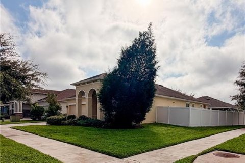 Villa ou maison à vendre à Wesley Chapel, Floride: 3 chambres, 190.08 m2 № 2350265 - photo 3