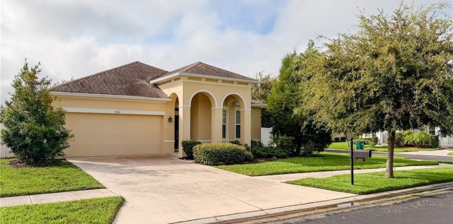 Villa ou maison à Wesley Chapel, Floride 3 chambres, 190.08 m2 № 2350265