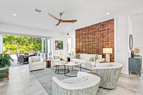 House in Sarasota, Florida 6 bedrooms, 325.16 sq.m. № 1584066 - photo 10