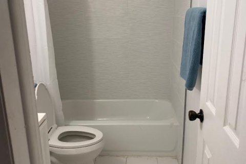 Condo in Fort Lauderdale, Florida, 2 bedrooms  № 1161742 - photo 1
