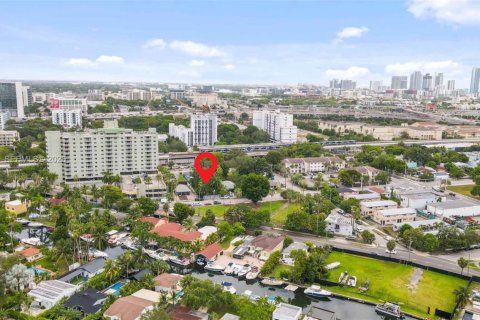 Immobilier commercial à vendre à Miami, Floride № 2004678 - photo 11