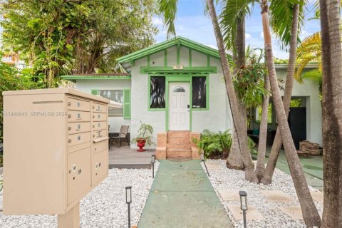 Immobilier commercial à vendre à Miami, Floride № 2004678 - photo 2