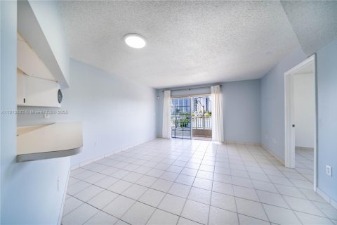 Copropriété à louer à Miami Beach, Floride: 2 chambres, 65.96 m2 № 1968920 - photo 28