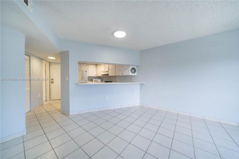 Copropriété à louer à Miami Beach, Floride: 2 chambres, 65.96 m2 № 1968920 - photo 27