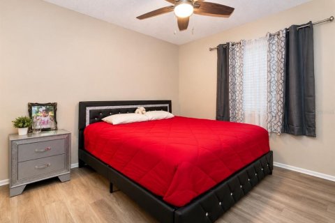 Villa ou maison à vendre à Tampa, Floride: 3 chambres, 112.41 m2 № 2388818 - photo 9