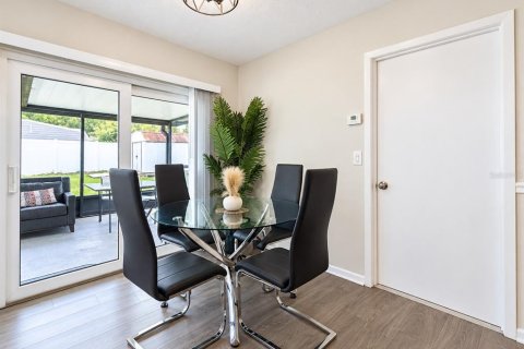 Villa ou maison à vendre à Tampa, Floride: 3 chambres, 112.41 m2 № 2388818 - photo 8