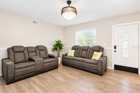 Villa ou maison à vendre à Tampa, Floride: 3 chambres, 112.41 m2 № 2388818 - photo 7