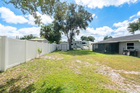 Villa ou maison à vendre à Tampa, Floride: 3 chambres, 112.41 m2 № 2388818 - photo 21