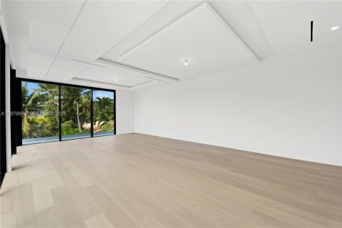 Casa en venta en Miami Beach, Florida, 5 dormitorios, 483.09 m2 № 2059131 - foto 11