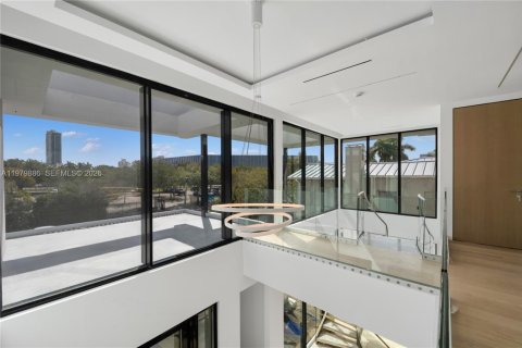 Casa en venta en Miami Beach, Florida, 5 dormitorios, 483.09 m2 № 2059131 - foto 9