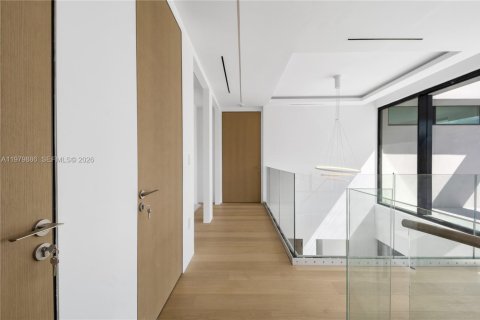 Casa en venta en Miami Beach, Florida, 5 dormitorios, 483.09 m2 № 2059131 - foto 22