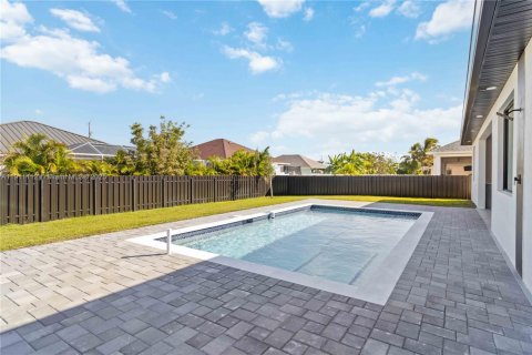 Casa en venta en Cape Coral, Florida, 3 dormitorios, 170.85 m2 № 1969364 - foto 26