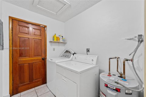 Купить виллу или дом в Майами, Флорида 5 спален, 233.56м2, № 1839396 - фото 24