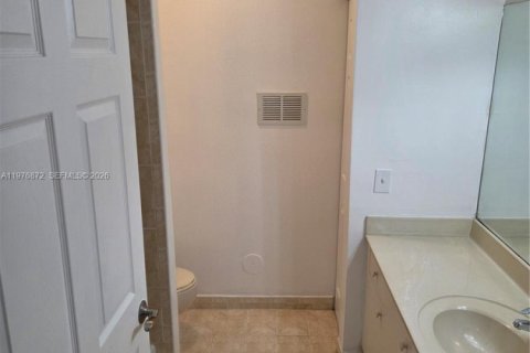 Купить кондоминиум в Хомстед, Флорида 3 спальни, 110.93м2, № 2047837 - фото 2