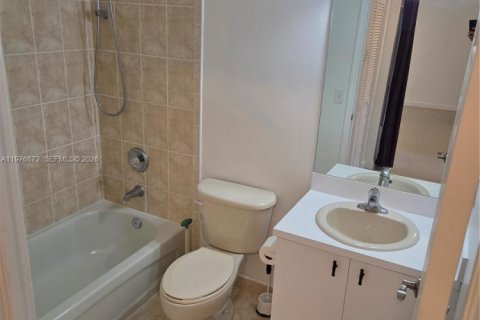 Купить кондоминиум в Хомстед, Флорида 3 спальни, 110.93м2, № 2047837 - фото 6