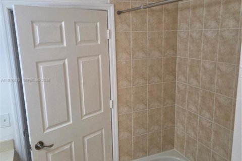 Купить кондоминиум в Хомстед, Флорида 3 спальни, 110.93м2, № 2047837 - фото 5