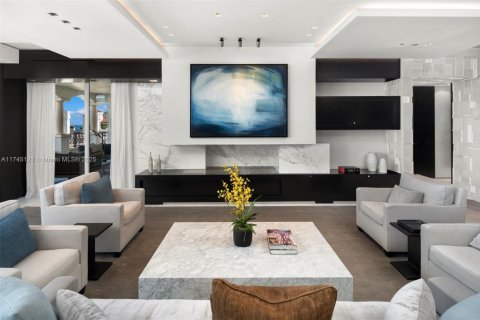 Condo in Miami Beach, Florida, 6 bedrooms  № 1863139 - photo 4