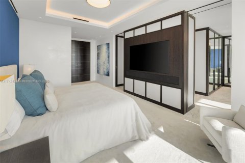Condo in Miami Beach, Florida, 6 bedrooms  № 1863139 - photo 11