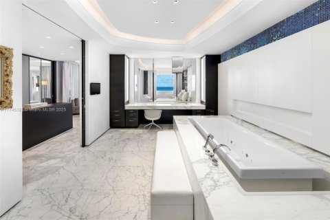 Condo in Miami Beach, Florida, 6 bedrooms  № 1863139 - photo 10