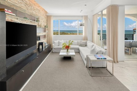 Condo in Miami Beach, Florida, 6 bedrooms  № 1863139 - photo 6