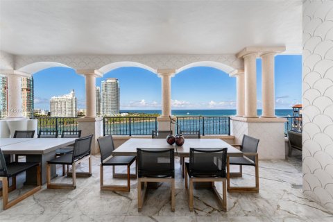 Condo in Miami Beach, Florida, 6 bedrooms  № 1863139 - photo 22
