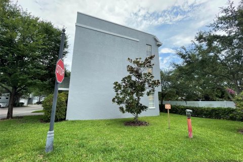 Touwnhouse à vendre à Tampa, Floride: 3 chambres, 167.97 m2 № 1901212 - photo 4