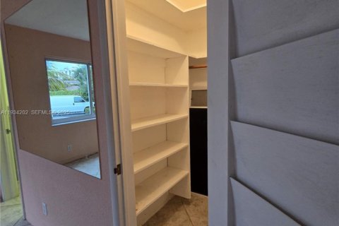 Купить кондоминиум в Помпано-Бич, Флорида 2 спальни, 92.9м2, № 1992452 - фото 16