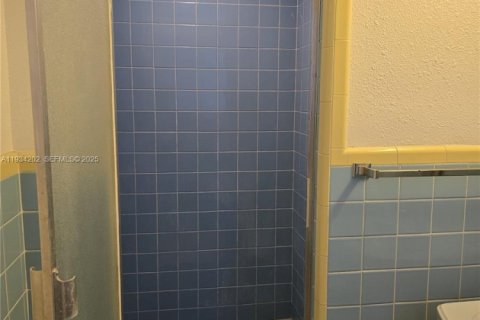 Купить кондоминиум в Помпано-Бич, Флорида 2 спальни, 92.9м2, № 1992452 - фото 10