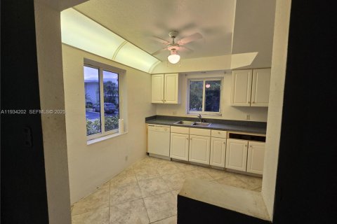 Купить кондоминиум в Помпано-Бич, Флорида 2 спальни, 92.9м2, № 1992452 - фото 6