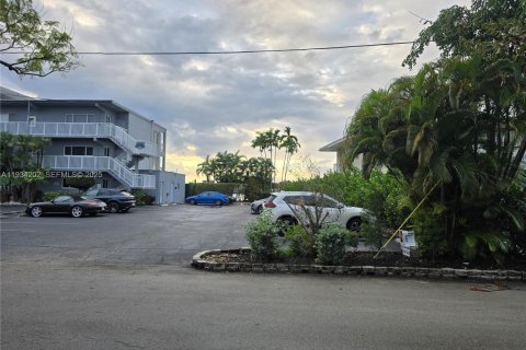 Купить кондоминиум в Помпано-Бич, Флорида 2 спальни, 92.9м2, № 1992452 - фото 17