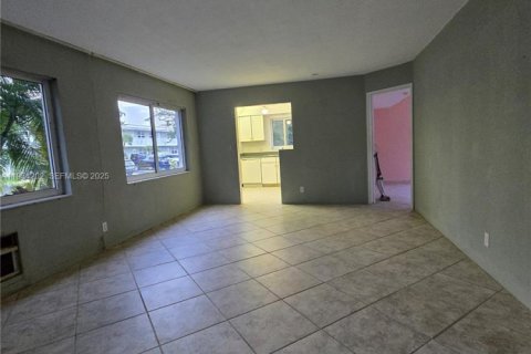 Купить кондоминиум в Помпано-Бич, Флорида 2 спальни, 92.9м2, № 1992452 - фото 4