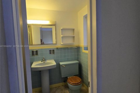 Купить кондоминиум в Помпано-Бич, Флорида 2 спальни, 92.9м2, № 1992452 - фото 9