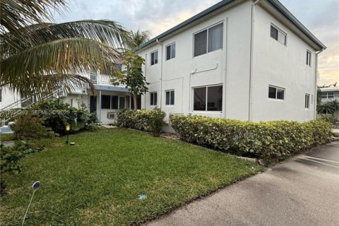 Купить кондоминиум в Помпано-Бич, Флорида 2 спальни, 92.9м2, № 1992452 - фото 20