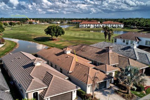 House in Davenport, Florida 3 bedrooms, 165.46 sq.m. № 2102534 - photo 5