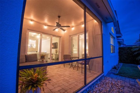 House in Davenport, Florida 3 bedrooms, 165.46 sq.m. № 2102534 - photo 11