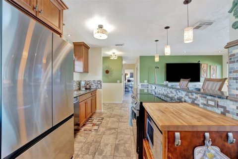 House in Port Charlotte, Florida 3 bedrooms, 112.88 sq.m. № 1572782 - photo 18