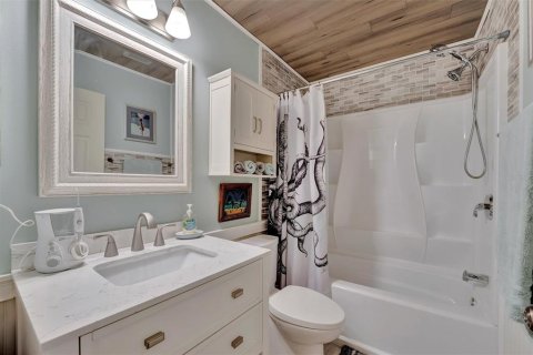 House in Port Charlotte, Florida 3 bedrooms, 112.88 sq.m. № 1572782 - photo 24