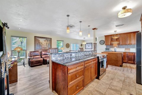 House in Port Charlotte, Florida 3 bedrooms, 112.88 sq.m. № 1572782 - photo 5