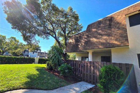 Townhouse in North Lauderdale, Florida 3 bedrooms, 130.34 sq.m. № 1994630